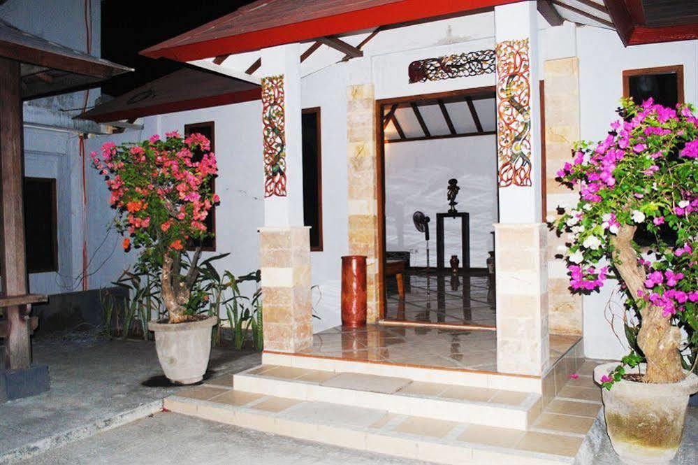 Lombok Beach Villa Mangsit Luaran gambar