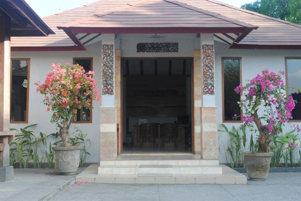 Lombok Beach Villa Mangsit Luaran gambar